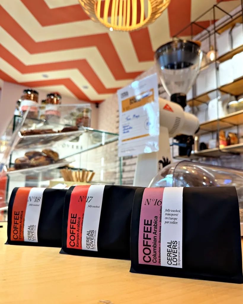 Coffees N°16, N°17 and N°18 on the counter